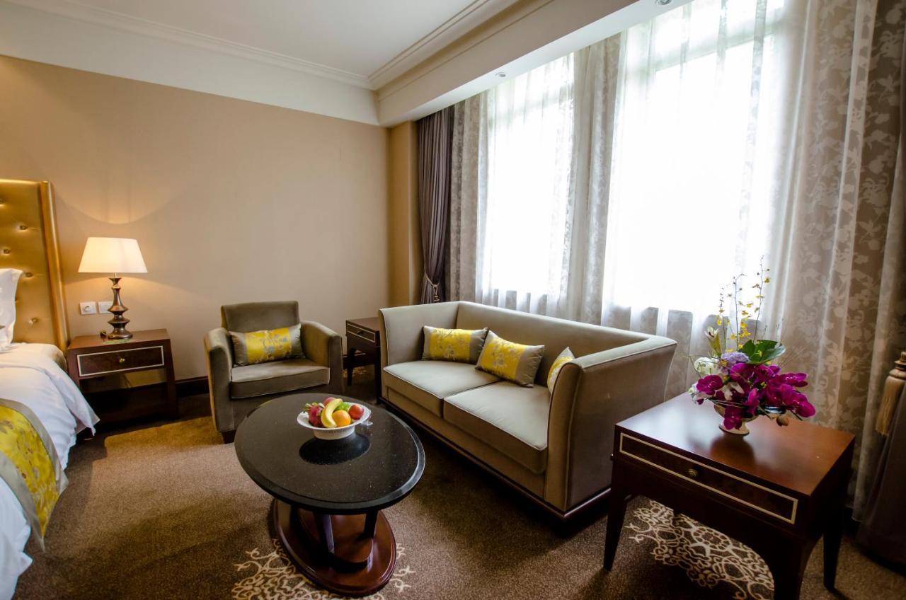 เฝิ่นหยัง การ์เด้น บูติค โฮเต็ล Hotel เซี่ยงไฮ้ ภายนอก รูปภาพ